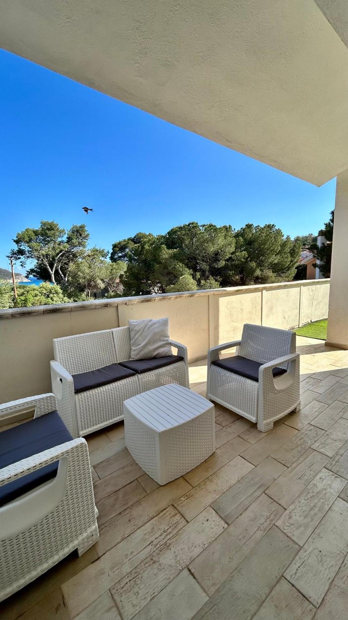 Villa Vittoria Solanas  Buitenkant foto